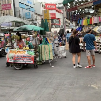 曼谷唐人街，不單止行街shopping 開餐，還可以坐船遊覽「昭拍耶河」