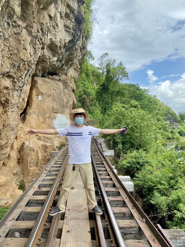 ที่เที่ยวกาญจนบุรี 📍