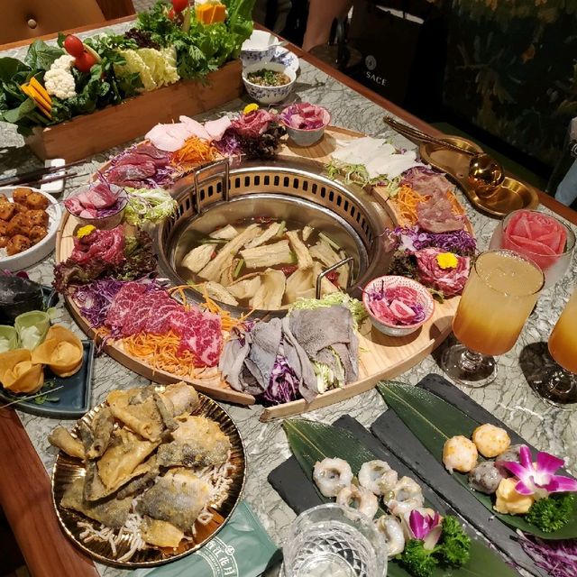 【火鍋青蛙：網紅打卡火鍋店香冮花月】