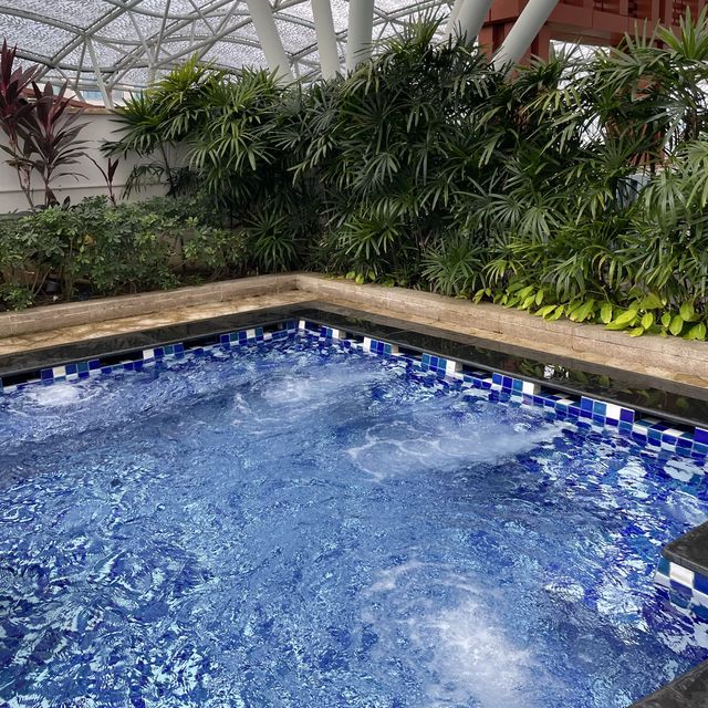 Jacuzzi inside children’s pool