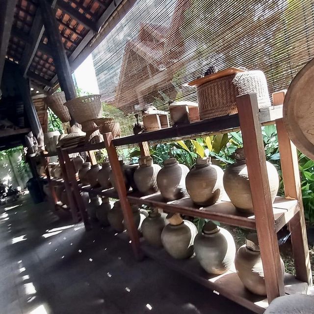 Lao traditional textiles museum 