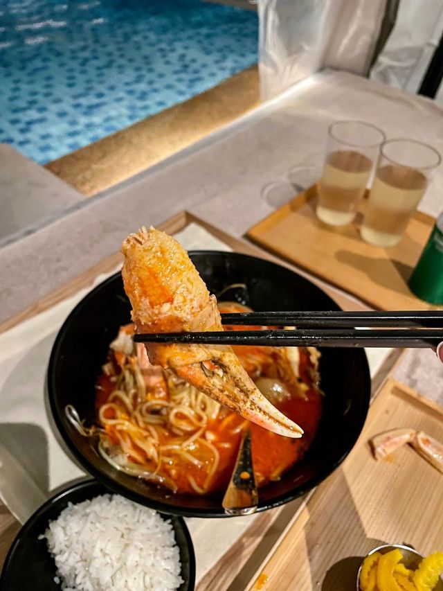 클래식은 영원하다! 해외 휴양지 느낌 가득한 ‘제주 신라호텔 수영장’