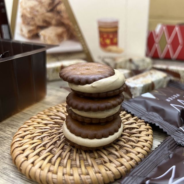 台北永康商圈聖比德伴手禮｜牛軋糖和咖啡牛軋餅超好吃