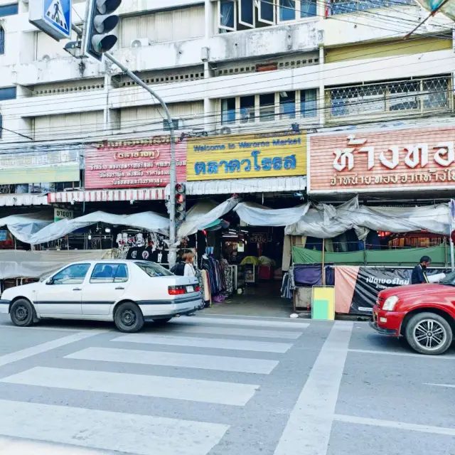 Rustic Feel in Chiang Mai Chinatown 