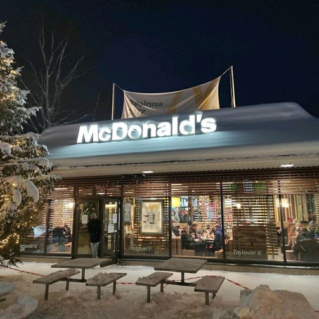 🇫🇮 Rovaniemi · 被白雪所覆蓋既麥當勞