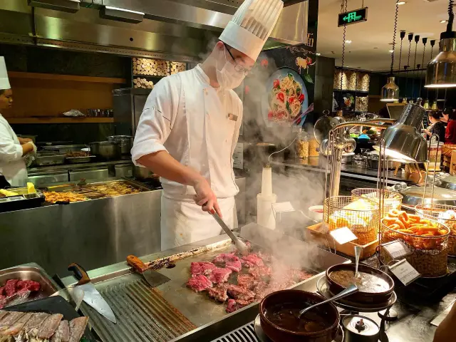 환상적인 야경명소, 칭다오 인터컨티넨탈 뷔페 