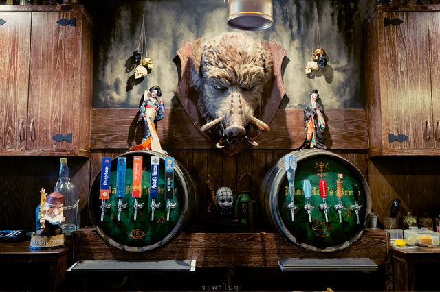 Hog's Head Phuket ร้านหัวหมู ภูเก็ต