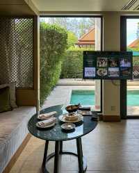 I was fooled by the Banyan Tree Phuket, a thirty-year-old hotel that still manages to surprise me like this?