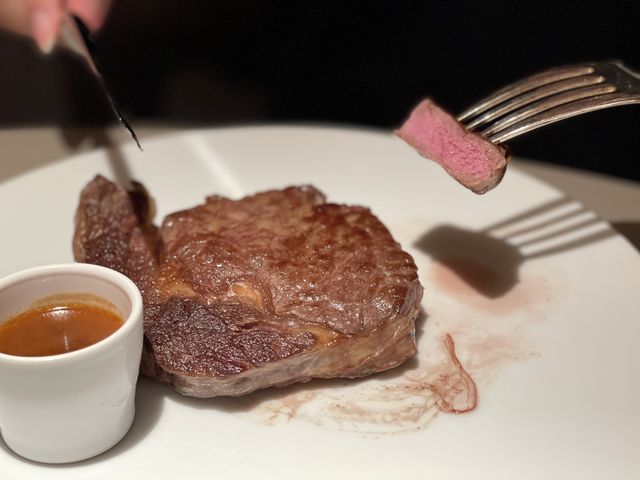 推薦指數滿分⭐️⭐️⭐️⭐️⭐️St. Regis豪華住宿，管家服務💁🏻‍♂️早餐鮑魚粥，其他食物豐富⭐️⭐️⭐️⭐️⭐️
