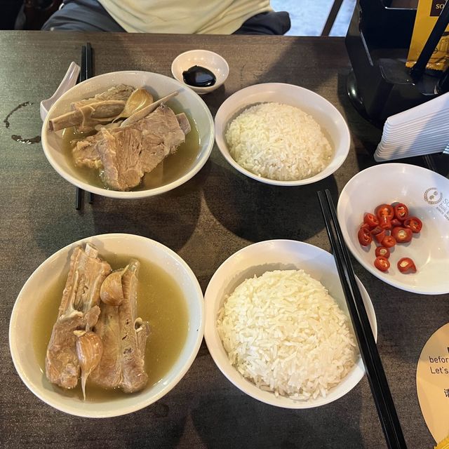싱가포르 깊은 국물의 맛집 송파바구테