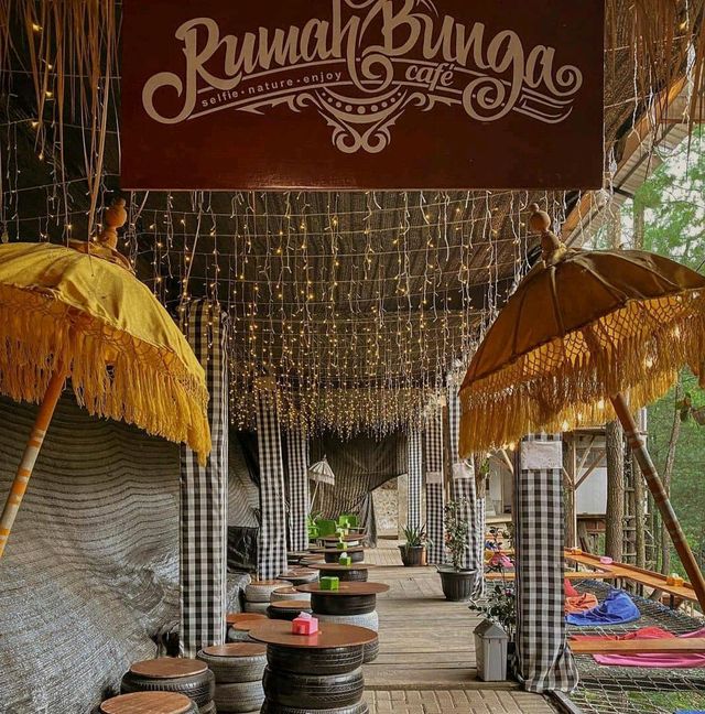 Cafe Rumah Bunga