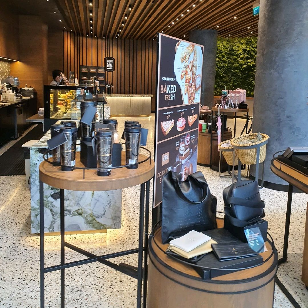 Starbucks Flagship Store At Jewel Trip Com Singapore Travelogues