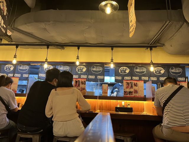 荔枝角趣味拉麵店🍜不一樣的湯底