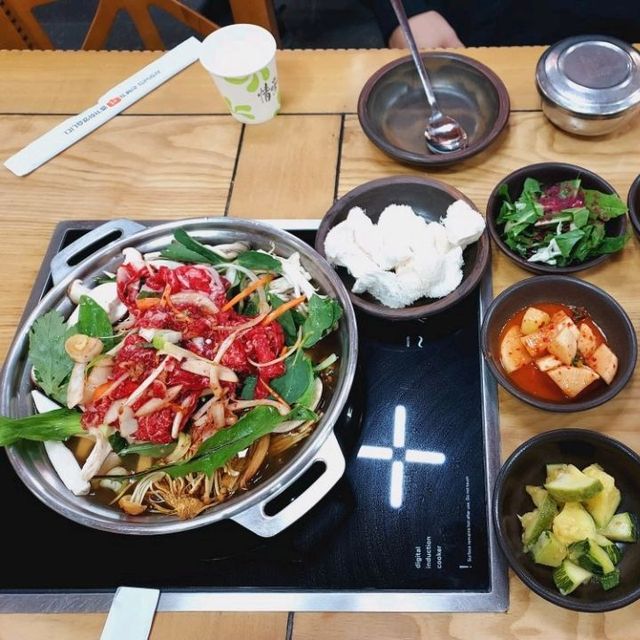 Traditional medicinal meal at Dongeuibogam