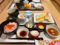 【金沢】朝ごはんは揚げたて天麩羅とセルフ海鮮丼♡