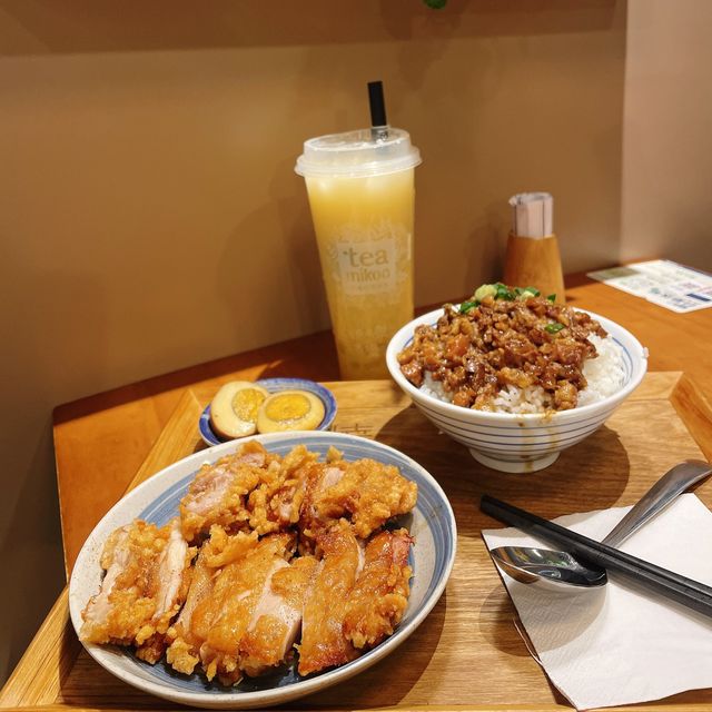 台灣文清旅行風餐廳✈️特色羊腩煲