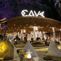 Dinner กับ Cave 🏖🛖🎇 นั่งชิว จิบแอล ทานอาหาร