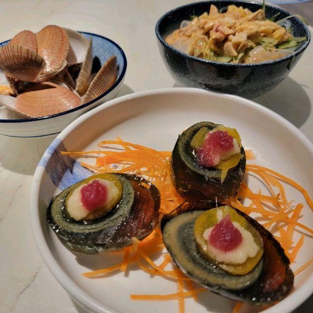 一站式品嚐台式小食+刺身+雞煲+藥膳火煱，任飲任食挑戰大胃王😂