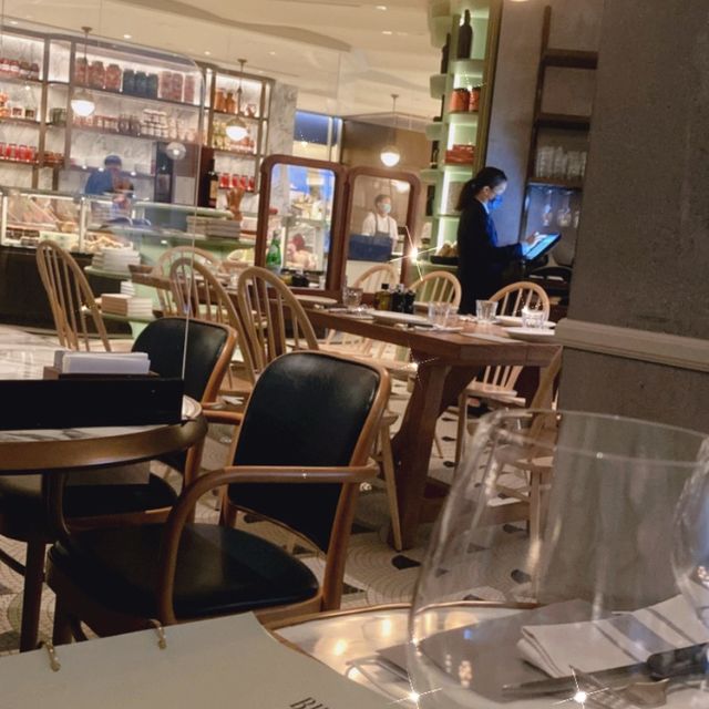 瑰麗酒店餐廳平價之選，性價比高