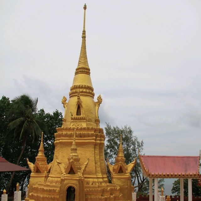 วัดราชธรรมาราม (วัดพระธาตุศิลางู)​