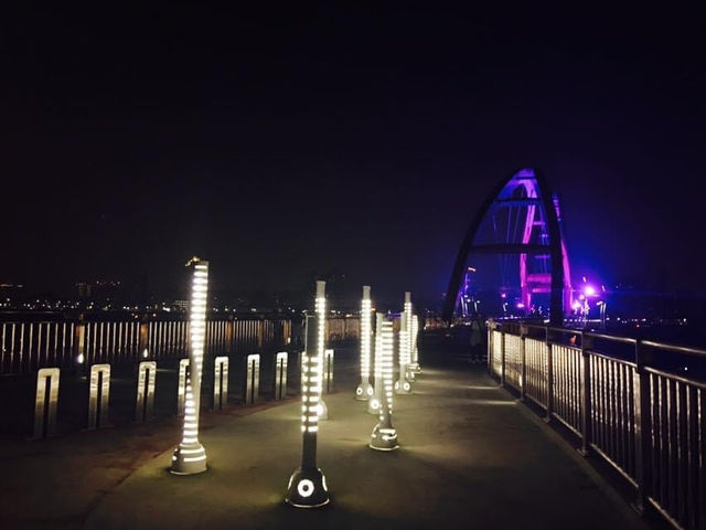 白天晚上都漂亮🌤️🌙 Crescent Bridge 新月橋