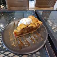 Assorted pies, drinks to enjoy@chill cafe 