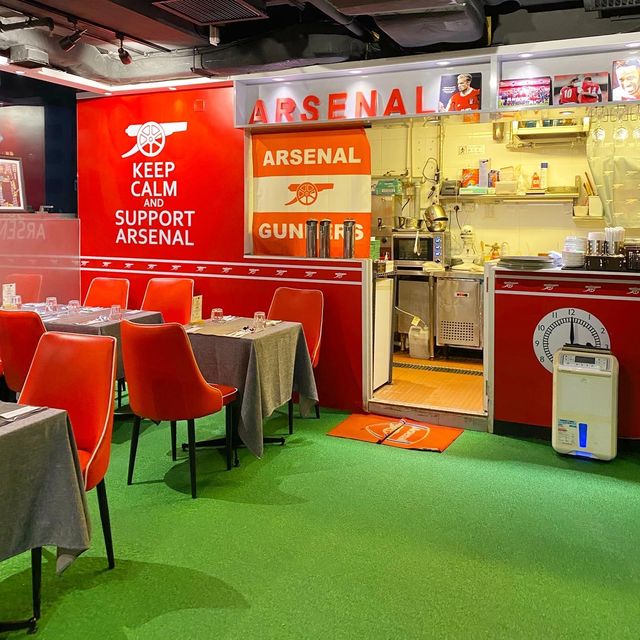 Lockeroom Dining