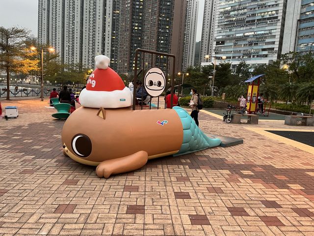 荃灣海旁《癲噹》