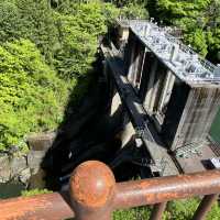 迫力満点の白丸調整池ダム