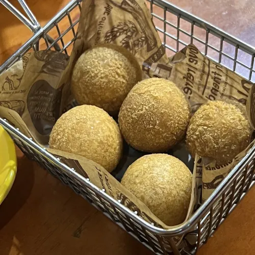 韓国 有名チキンチェーン店 bhc