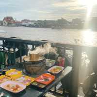 หมูกระทะวิวริมน้ำ