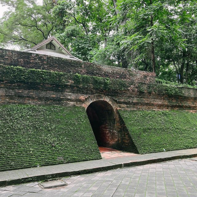 วัดอุโมงค์ (สวนพุทธธรรม) - วัดเก่าแก่คู่ล้านนา
