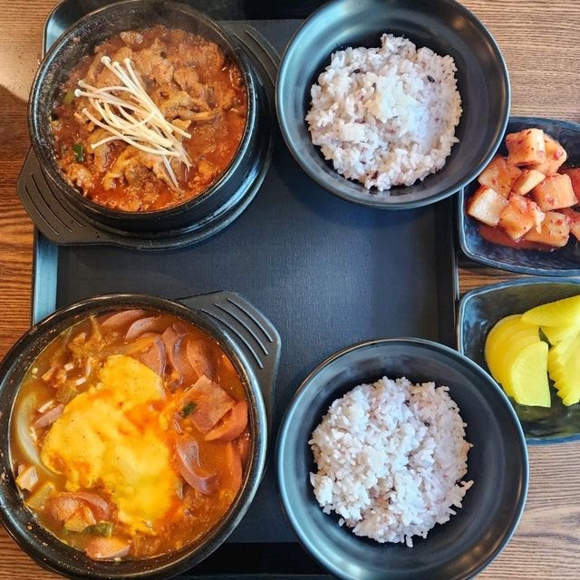 Easy and fast lunch menu advising in Suwon