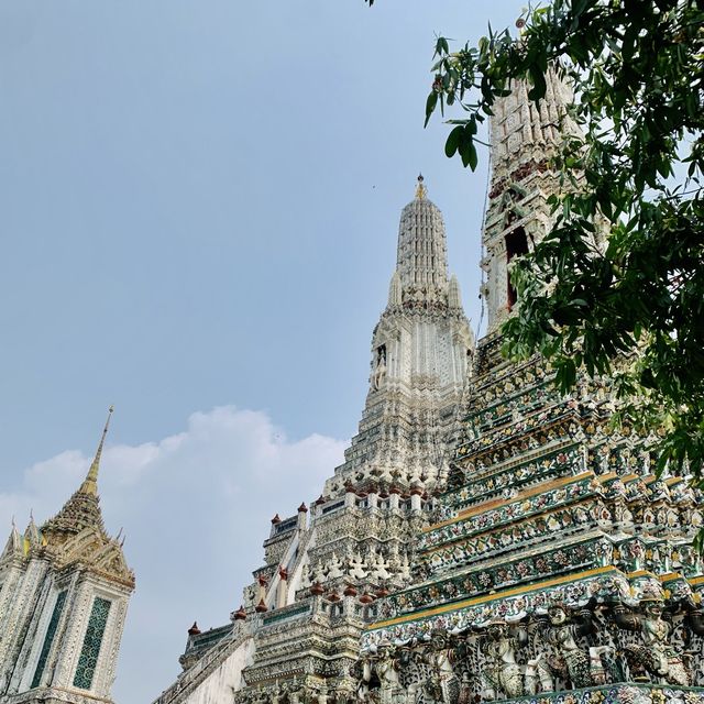 MESMERIZING Temple - Wat Arun! 