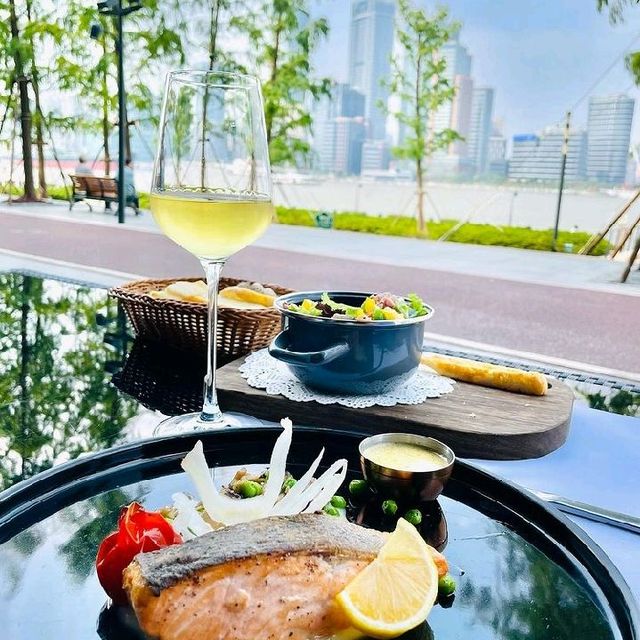EAST BUND