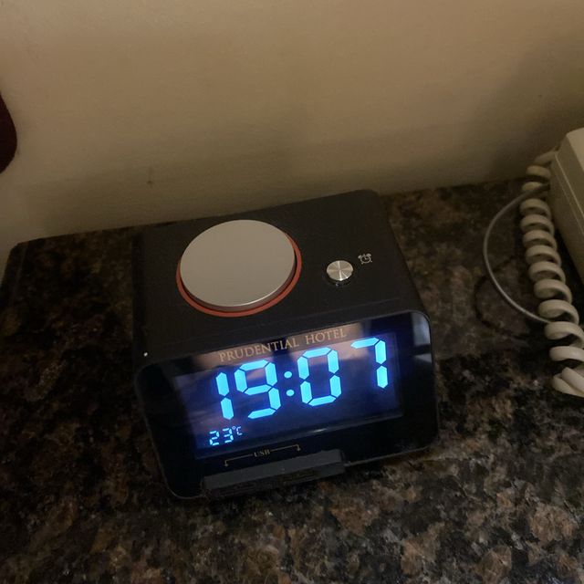 鄰近地鐵站 樓下食肆林立佐敦酒店