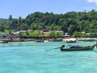 วิวสวยปัง ที่ท่าเรืออ่าวต้นไทร , เกาะพีพี