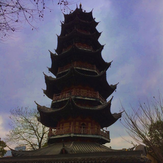 Visit the most authentic Longhua Temple