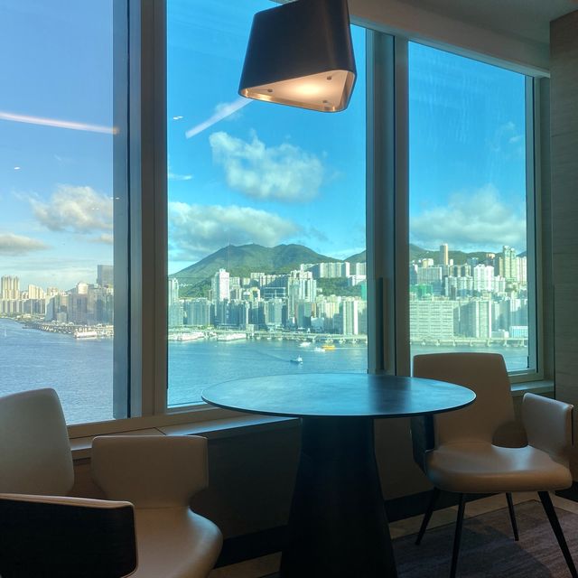 特大新裝修套房 飽覽維港醉人景色
