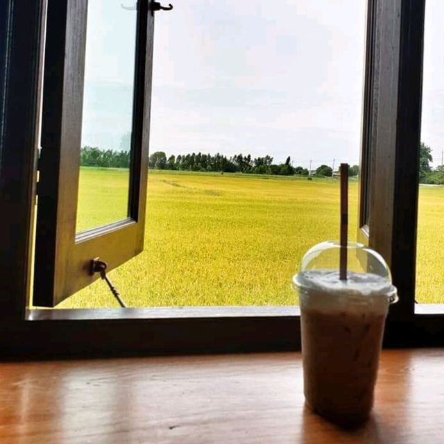 บ้านริมนา คาเฟ่ (Baan Rimna Cafe)