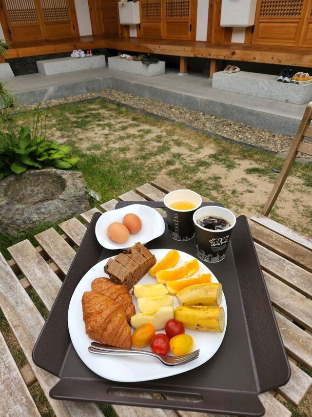 경주 고즈넉한 한옥숙소 '시은재'