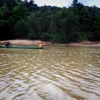 Sightseeing around Khiaw Villager 