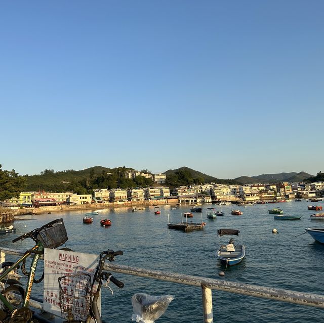 Yung Shue Wan Ferry Pier (Lamma Island)