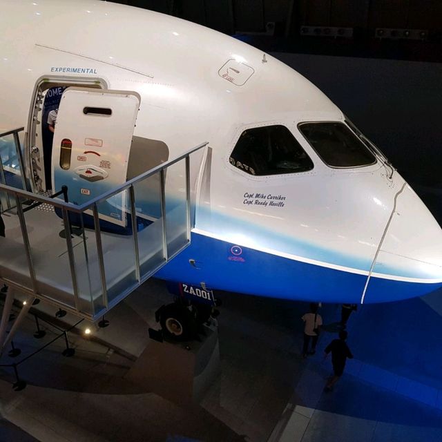 Flight of Dreams: Museum Boeing 787 ลำแรกของโลก
