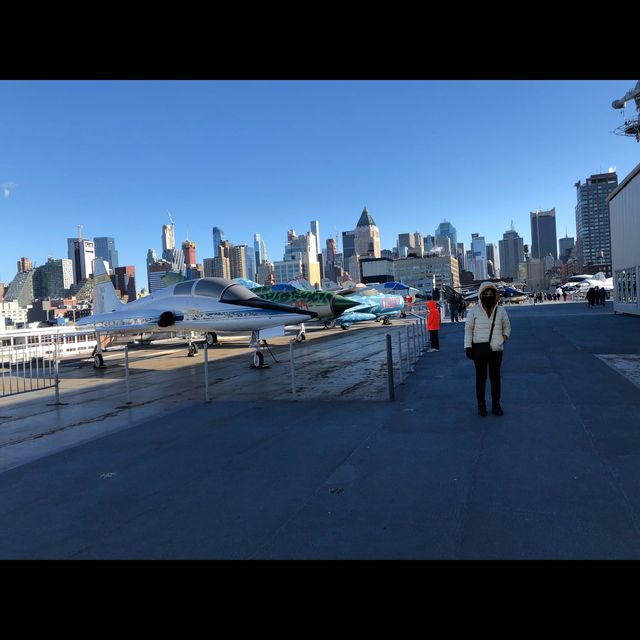 มาเดินชม Intrepid Sea, Air and Space Museum กัน