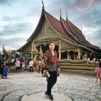 วัดเรืองแสง วัดสิรินทรวรารามภูพร้าว จ.อุบลราชธานี