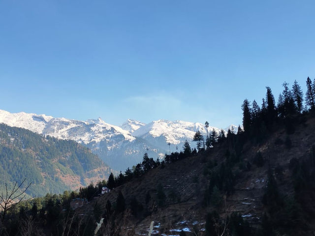 Manali - Snow Capped Mountains 