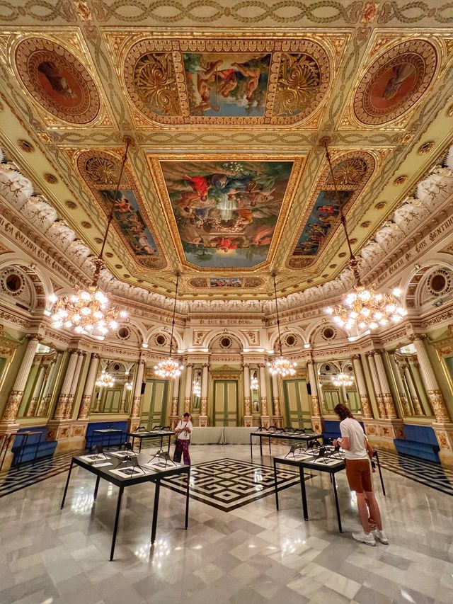 Barcelona Opera Theatre+tip for cheap tickets