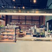 Toplofty Café  คาเฟ่สไตล์​โมเดิร์นลอฟท์