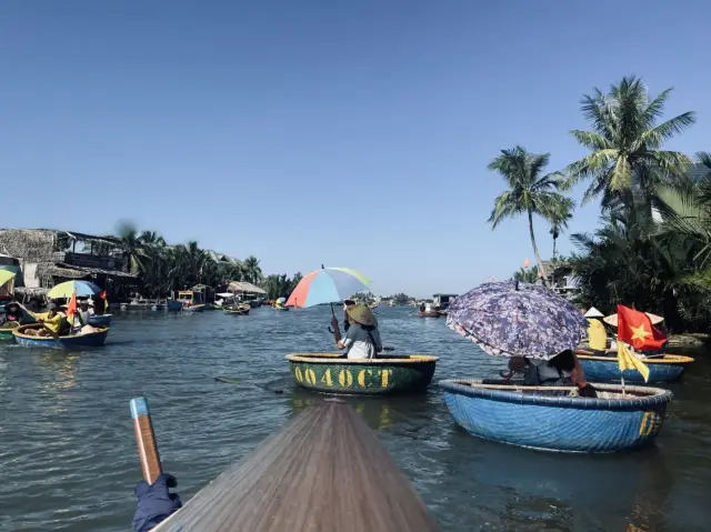 🛶🇻🇳ล่องเรือกระด้งที่หมู่บ้านกั๊มทาน 🛶🇻🇳